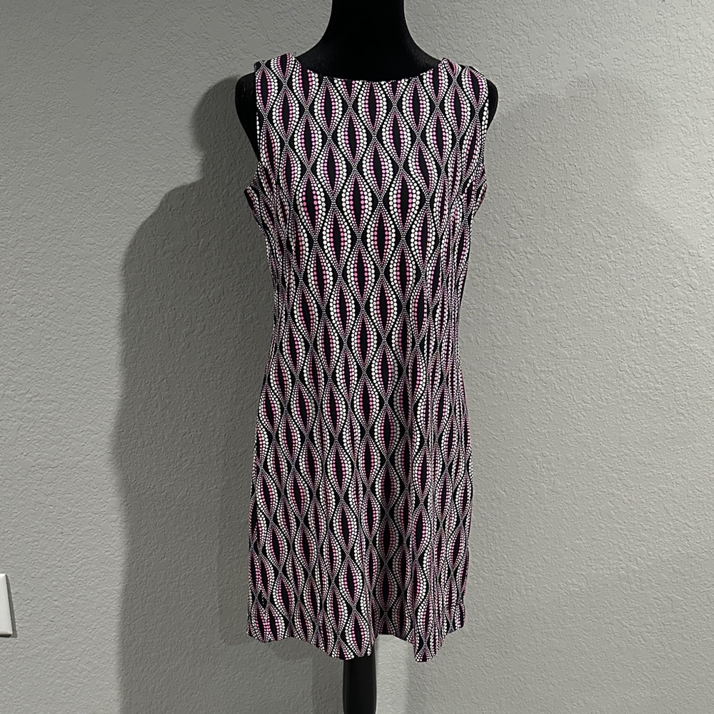 Elegant Pink and Black Patterned Dress